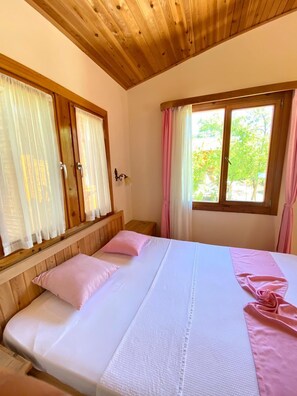 1 bedroom, iron/ironing board, WiFi