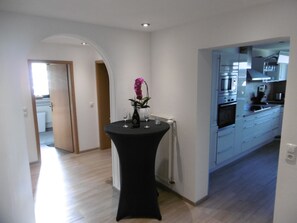 Fridge, microwave, oven, stovetop - Vacation apartment Ulm-Elchingen, LEGOLAND, cycling, hiking, Danube floodplains, forests (Elchingen)