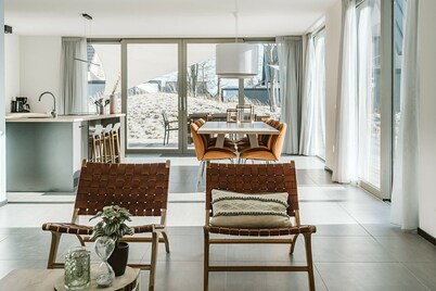 This vacation home for six people is ideal for a stay on the coast with family or friends.