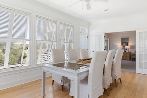 Dining - Golf Views, Private Pool, Screen Porch, Theatre Room! 1 Intracoastal (Isle Of Palms)