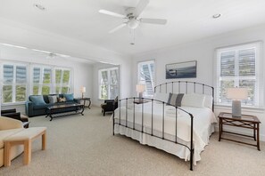 5 bedrooms, desk, iron/ironing board, free WiFi