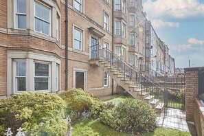 Exterior - Royal Sands (Scarborough)