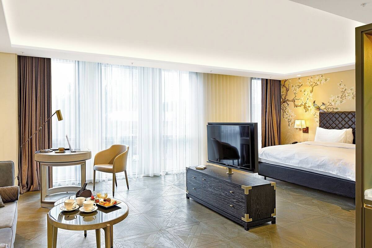 Junior Suite | 埃及棉床單、高級寢具、羽絨被、客房內保險箱