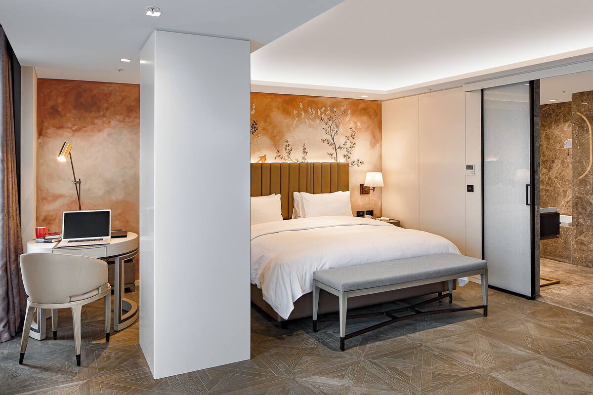 Presidential Suite | 埃及棉床單、高級寢具、羽絨被、客房內保險箱