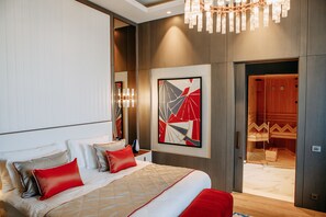 Presidential Suite | Minibar, in-room safe, iron/ironing board, free WiFi