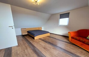 1 quarto, Wi-Fi de cortesia, roupa de cama