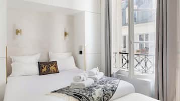 2 makuuhuonetta, silitysrauta/-lauta, vauvan matkasänky, Wi-Fi