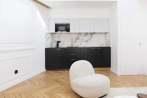 Interior - A Dazzling 2-BR apartment in Le Marais (Paris)
