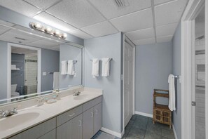 Shower, towels