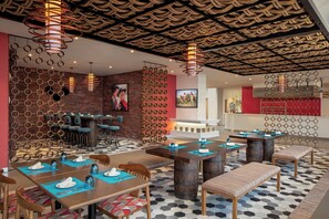 Dining - Centara Mirage Beach Resort Dubai (Dubai)