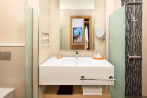 Bathroom - Centara Mirage Beach Resort Dubai (Dubai)