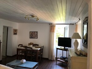 2 bedrooms, iron/ironing board, travel cot, free WiFi - HOLIDAYS IN AUTHENTIC AND TRADITIONAL CORSICAN VILLAGE: MARIGNANA 20141  (Marignana)