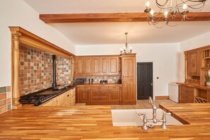 Nhà | Bếp riêng | Tủ lạnh, lò vi sóng, lò nướng, bếp nấu 