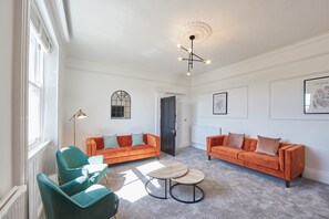 Casa | Zona de estar | Televisión de pantalla plana de 32 pulgadas con canales digitales