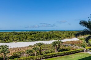 Unclassified image, 3 of 16, button - Located in the desirable Marco Island community of South Seas (Marco Island)