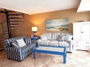 TV - XPLORIE ACTIVITIES & LINENS INCLUDED*! This 2BR luxury Capri Townhouse has a spectacular view of the Ocean! (Ocean City)