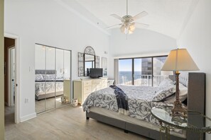 2 bedrooms - XPLORIE ACTIVITIES & LINENS INCLUDED*! This 2BR luxury Capri Townhouse has a spectacular view of the Ocean! (Ocean City)