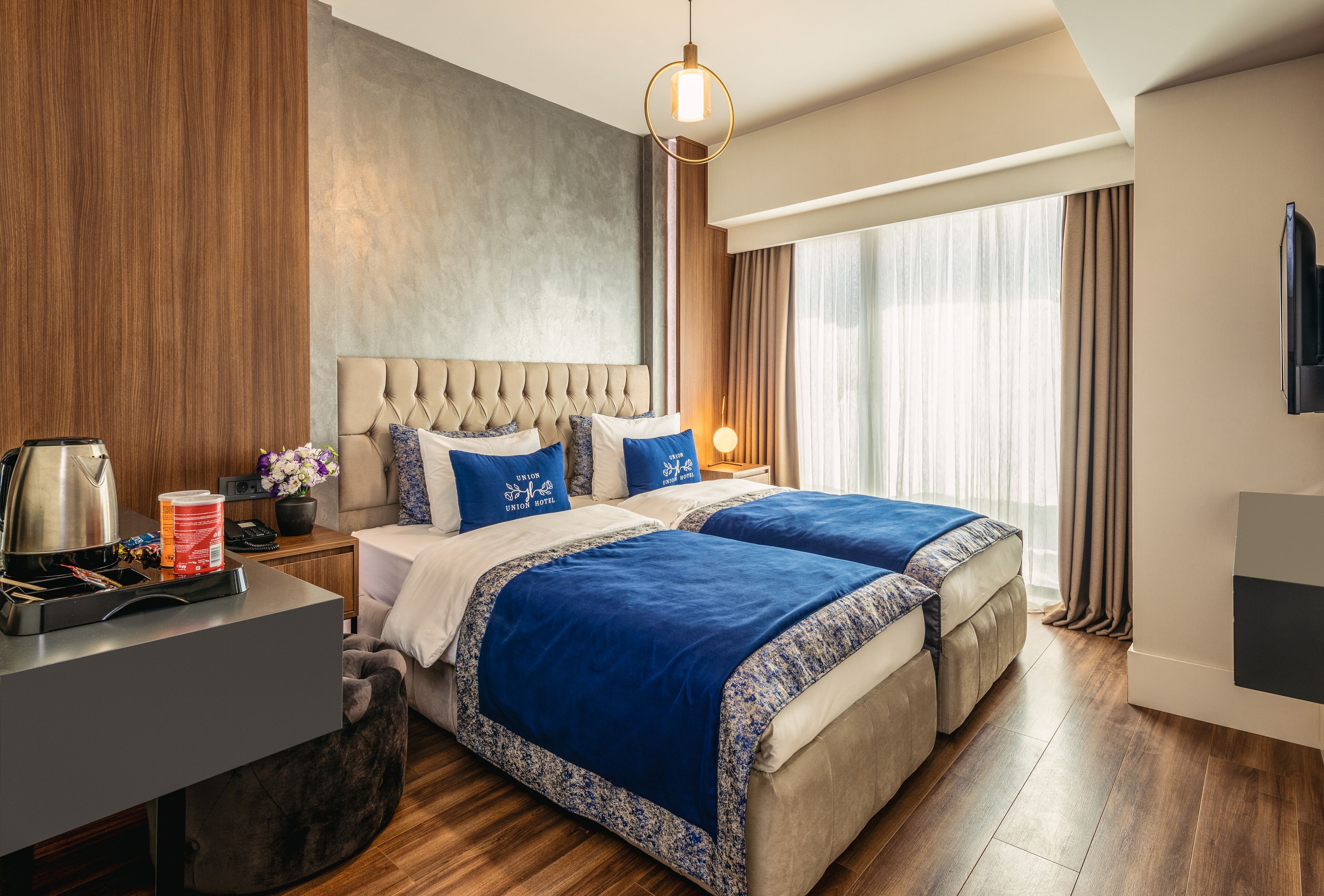 Deluxe Room | Egyptian cotton sheets, premium bedding, minibar, in-room safe