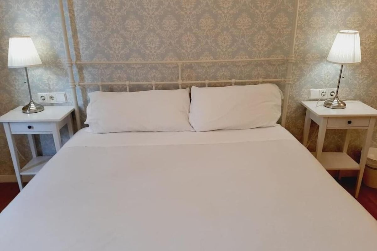 Donsdekens, geluiddichte muren, gratis wifi, beddengoed