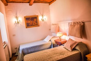 4 Schlafzimmer, Bügeleisen/Bügelbrett, Reisekinderbett, kostenloses WLAN