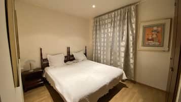 3 bedrooms, iron/ironing board