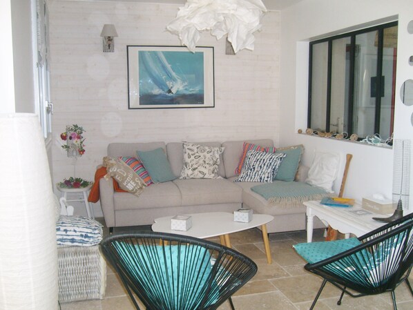 Téléviseur, bureau