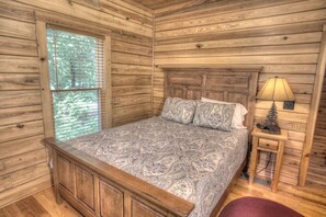 3 habitaciones, tabla de planchar con plancha, internet y ropa de cama 