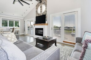 Smart TV, fireplace, offices