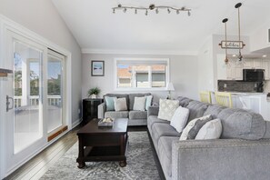 Smart TV, fireplace, offices