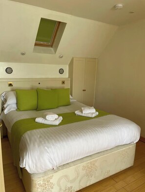 2 habitaciones, wifi y ropa de cama 