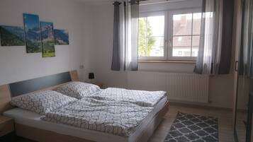 1 Schlafzimmer, Reisekinderbett, kostenloses WLAN, BettwÀsche
