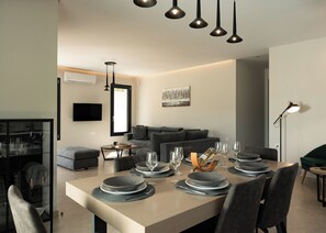Villa | Living area