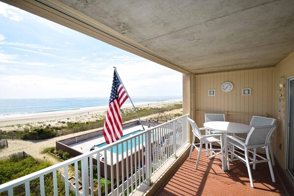 Condo, 1 Bedroom | Property grounds