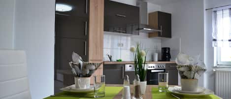 Refrigerador, horno, placa de cocina, lavavajillas