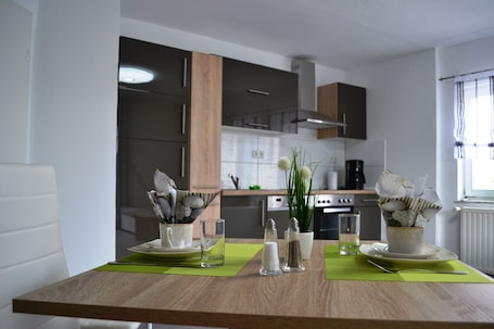 Fridge, oven, stovetop, dishwasher. Ferienwohnung in Idyllischer Lage Zwischen Osterzgebirge und Sächsische Schweiz