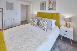 House | 3 bedrooms, individually decorated, individually furnished