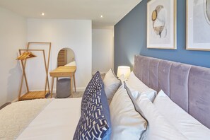 House | 3 bedrooms, individually decorated, individually furnished - Sea Watcher (Whitby)