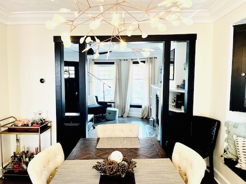 Lakewood's Cozy Cottage ~~all inquiries welcome!~~