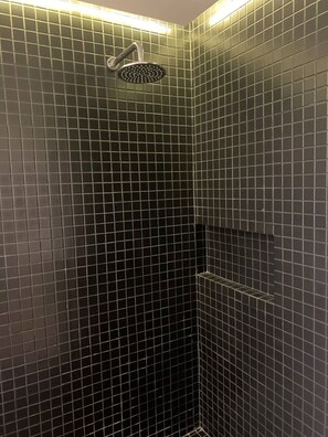 Hair dryer, towels, soap, shampoo - Loft, WiFi, big kitchen and an ocean view roof top (Playa Del Carmen)