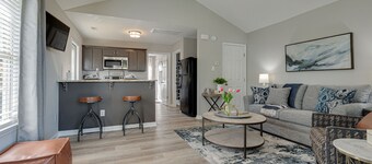 Clean and Private Updated Duplex Apartment 