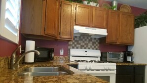茶具/咖啡用具、冰箱、微波炉、烤箱