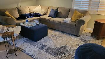 Smart TV, table tennis