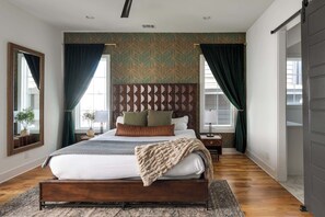 4 habitaciones, escritorio, tabla de planchar con plancha y wifi gratis 