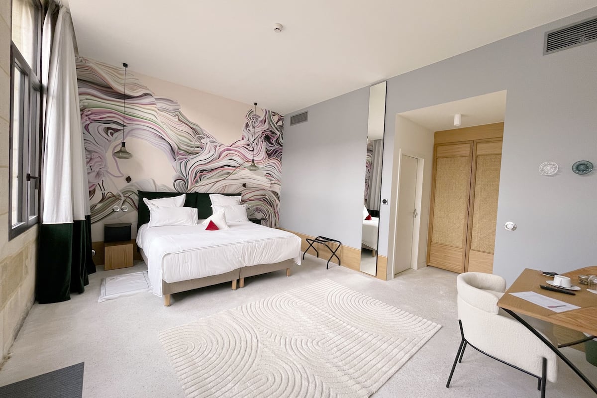 executive double room, 1 king bed, courtyard area | 1 bedroom, egyptian cotton sheets, premium bedding, pillow-top beds