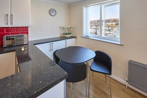 House | In-room dining - Rock Cottage (Whitby)