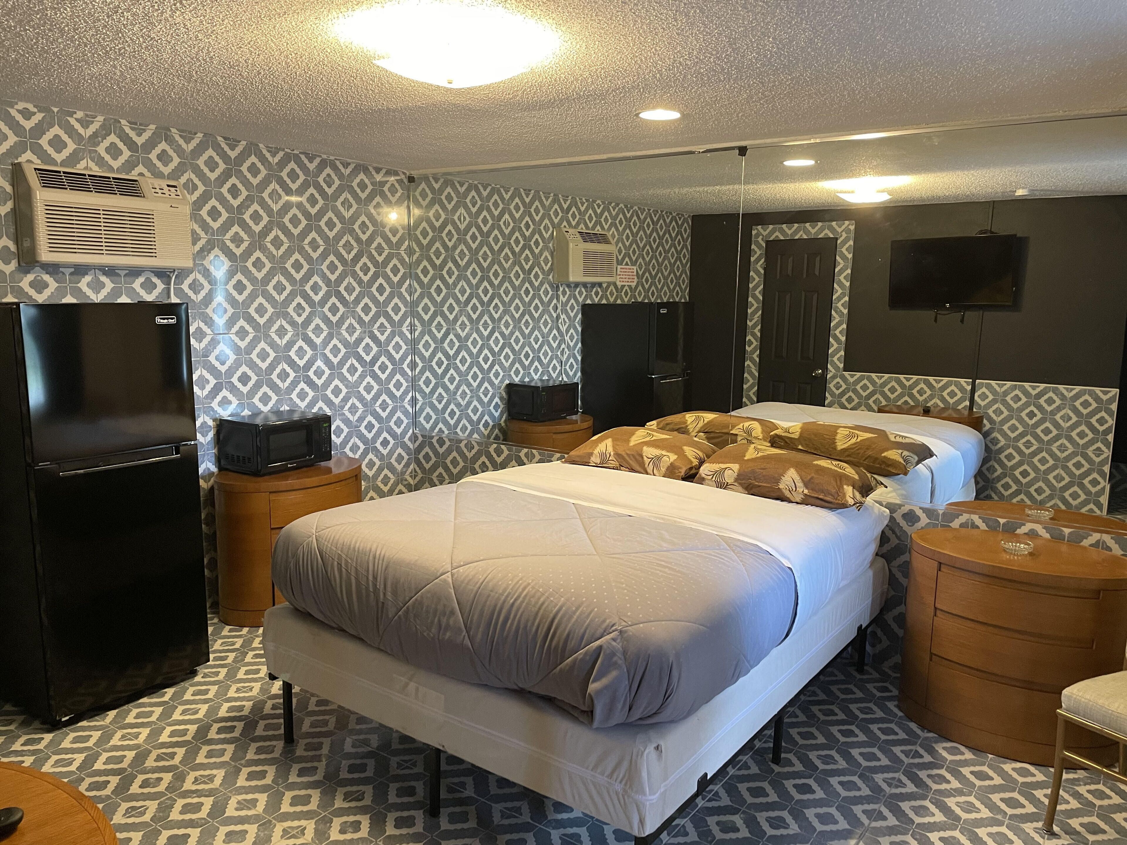 Down duvets, individually furnished, laptop workspace, blackout curtains