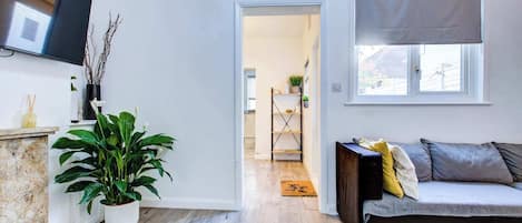 Téléviseur, bureau