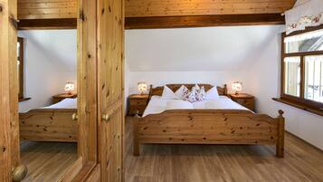 2 chambres, lit parapluie, Wi-Fi gratuit, draps fournis