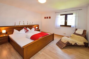 3 soverom, reiseseng for barn, wi-fi og sengetøy