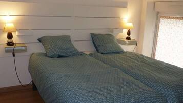 1 slaapkamer, een strijkplank/strijkijzer, wifi, beddengoed